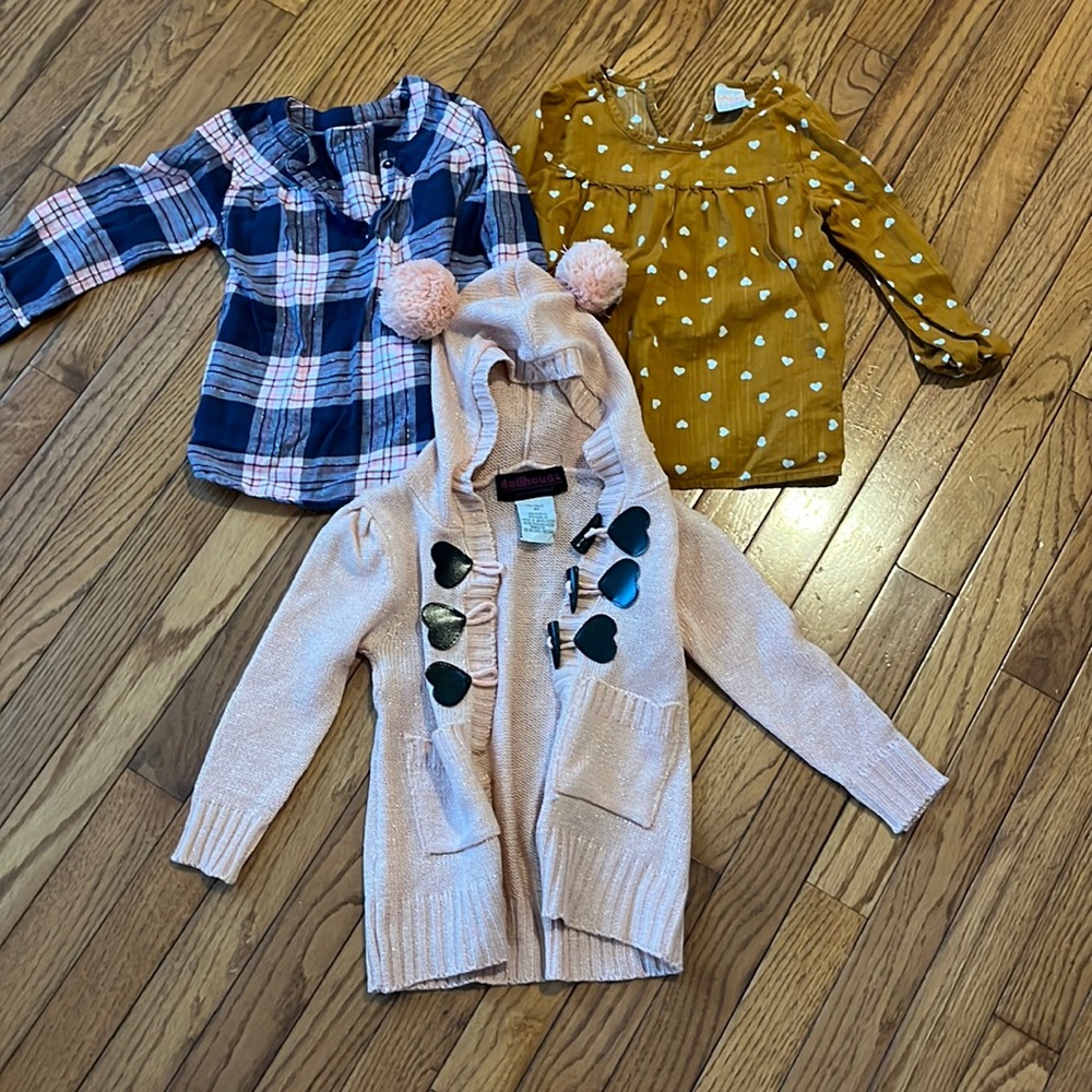 Gently worn girls 3T long sleeve shirts
